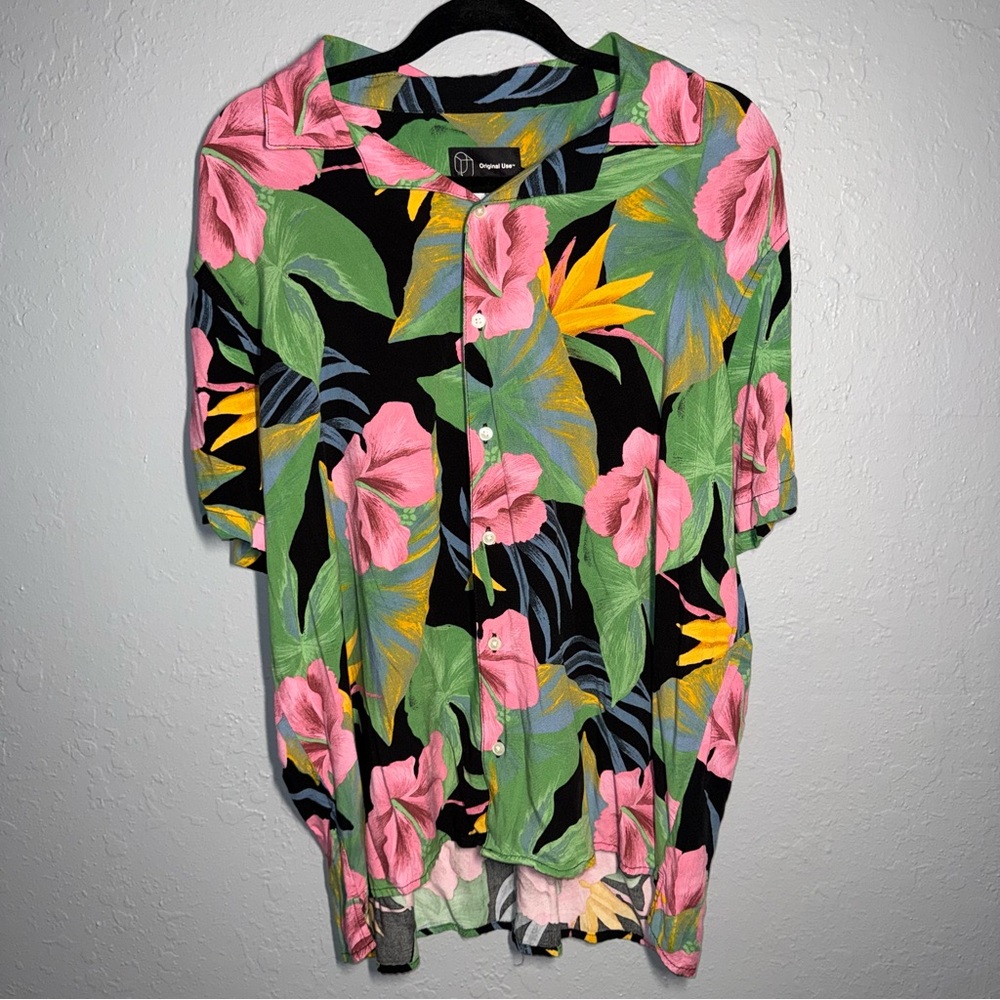 Men’s Opalhouse Pink Floral Hawaiian Button-Up Shirt
